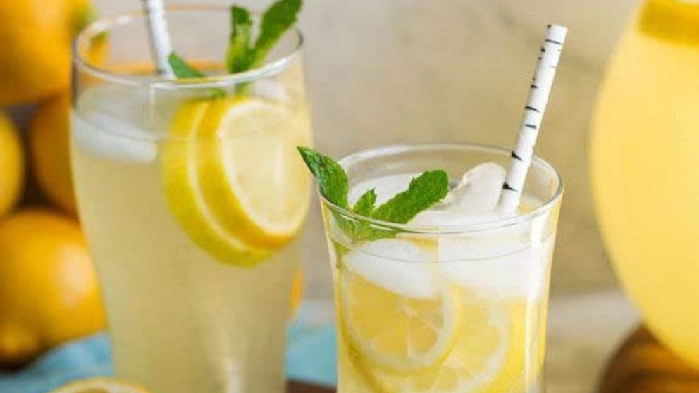 What are the properties of lemon juice and honey? What are the properties of lemon juice and honey?