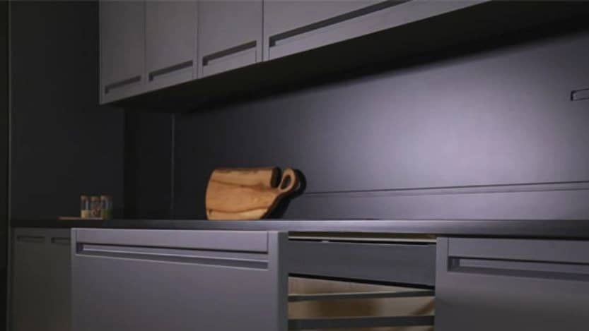 کاشی چسبی بین کابینتی در گلپایگان