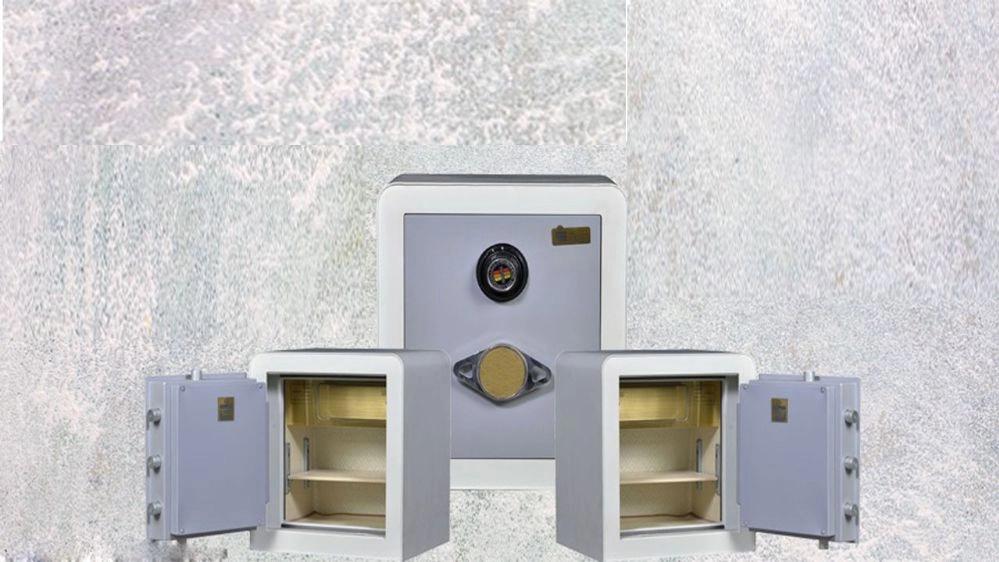 Transportation of safes in Tehran