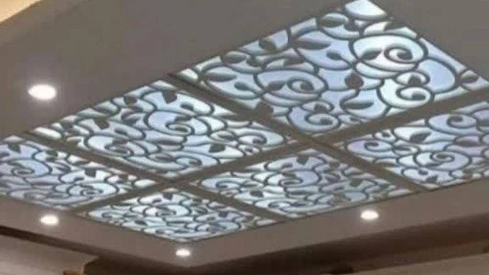 Şehriyar, Tahran'da knaf performansı Şehriyar, Tahran'da knaf performansı