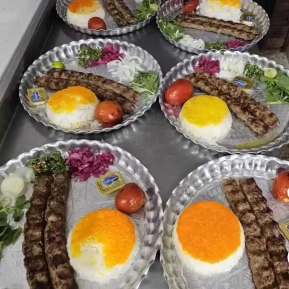 رستوران سنتی جانان انواع غذاهای سنتی مدرن و فست فود در دزفول