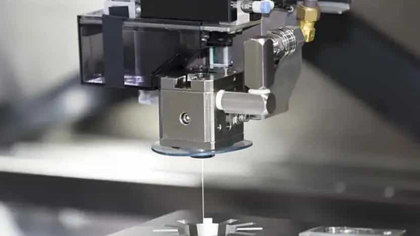 شركة Sorna Sanat Engineering Company Sahand ، تصنيع قطع الغيار الصناعية CNC في شيراز