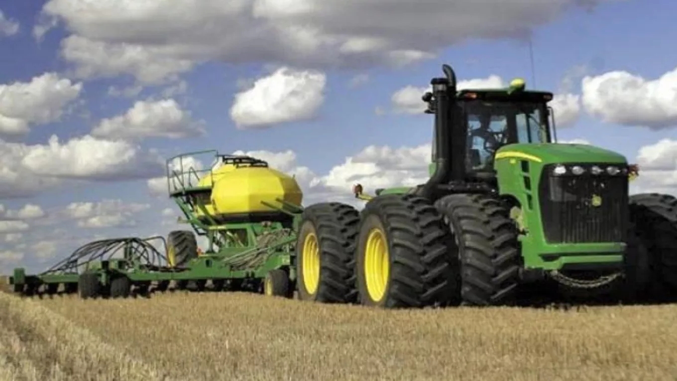 Production of cabins and parts of Pars Kavir combine and tractor in Qom