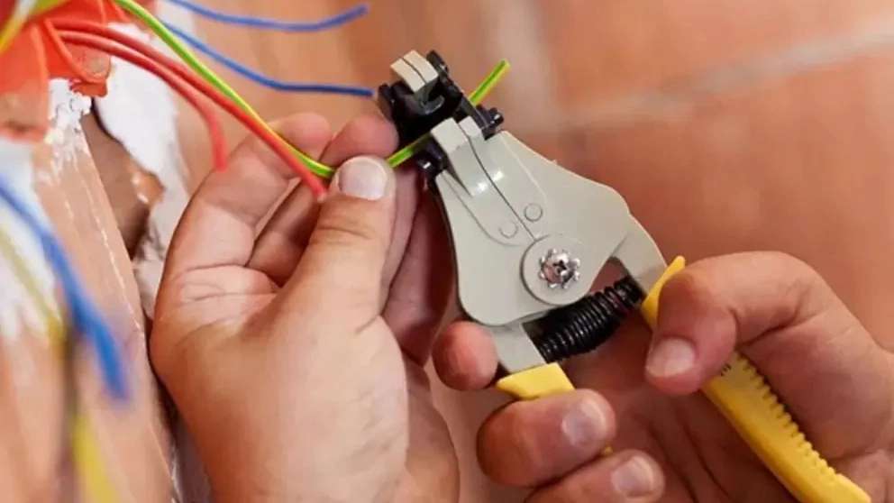 Electric services of Tesla Sanat Imani