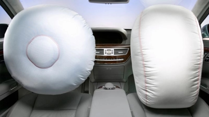 Saman dashboard and airbag repair and restoration specialized center in Shiraz