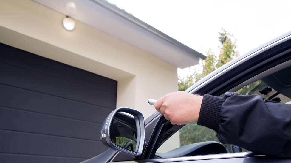⚫️ types of parking jack remote control