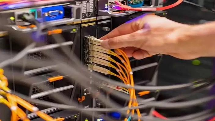 Sale and distribution of network equipment and electrical switches and sockets of Alborz Technik in Tehran