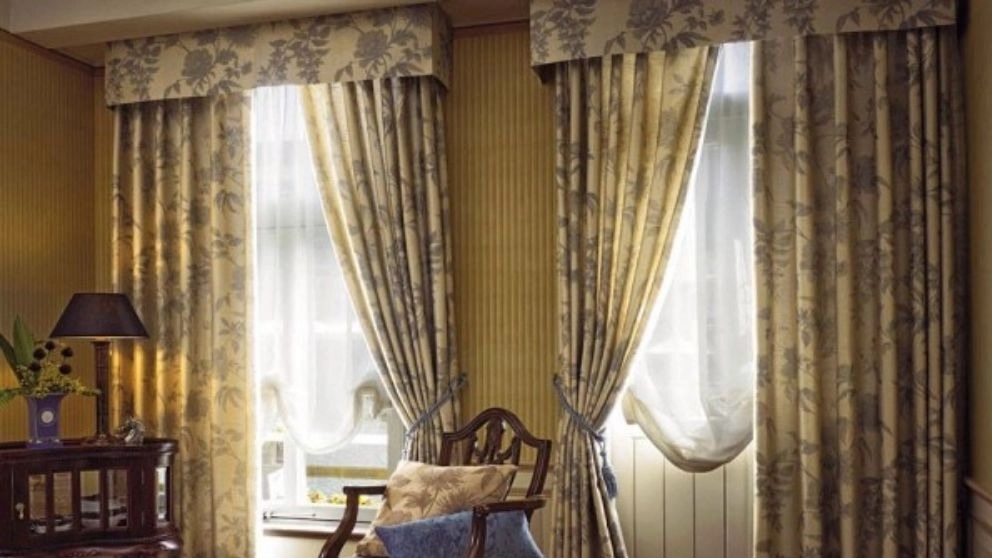 Curtain decoration sewing