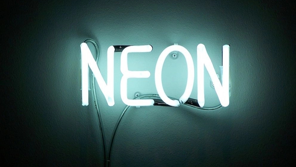 Advantages of using neon signs
