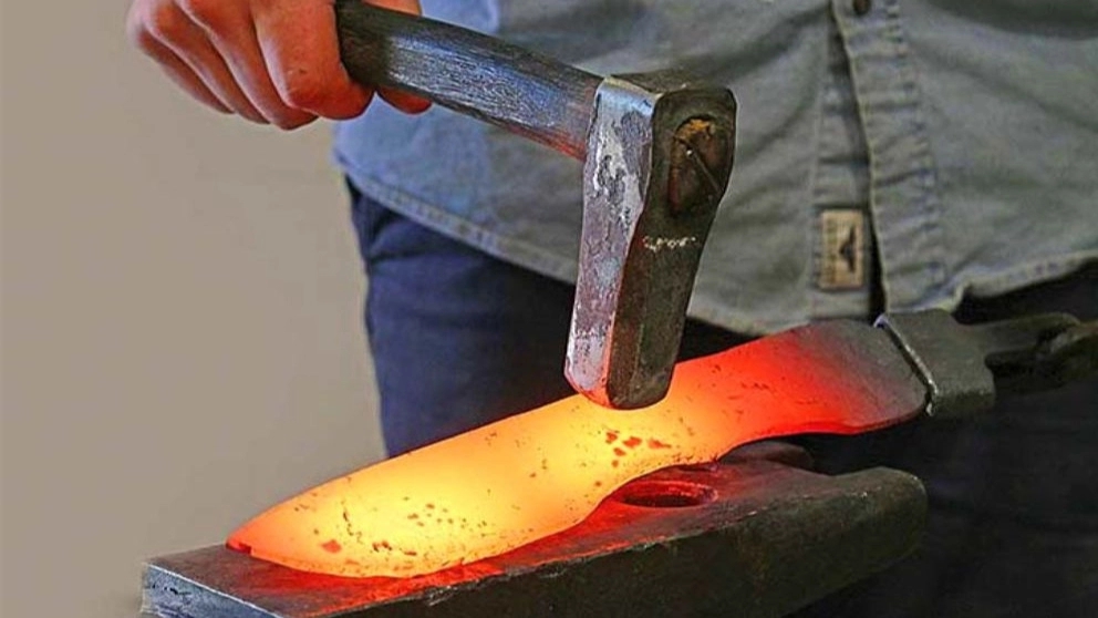 The best steel alloys for knife making