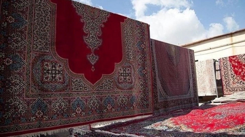 نحوه شستشوی فرش دستبافت در کارخانه قالیشویی