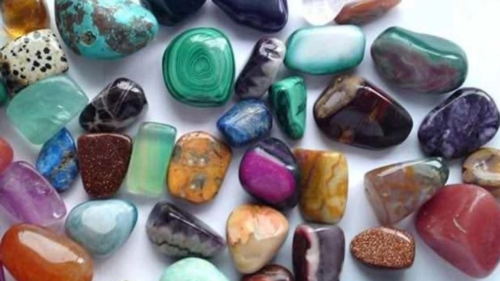 Javaheri Jin, making terraces of jewels and all kinds of precious stones in Mashhad