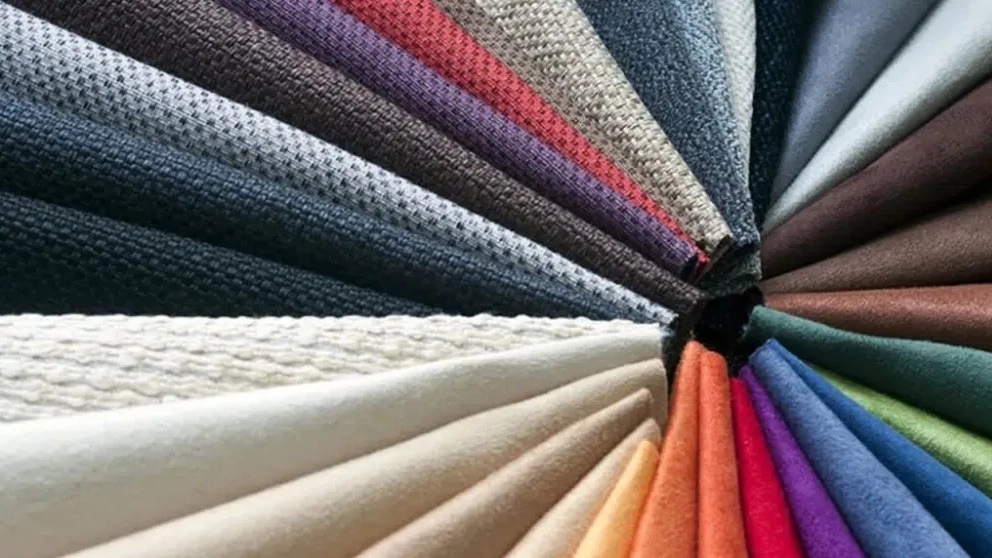 What is the importance of knowing the quality and material of T-shirt fabric?