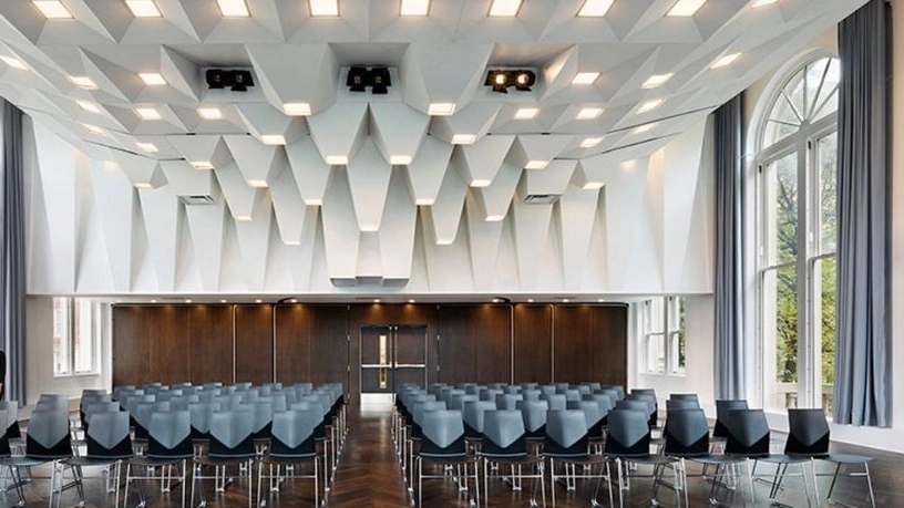 Significant items in the design of the conference hall