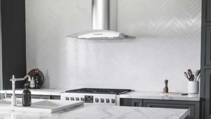 The most important features of the kitchen hood