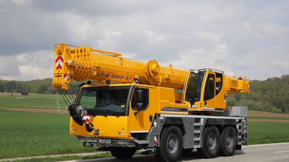 Familiarity with crane spare parts