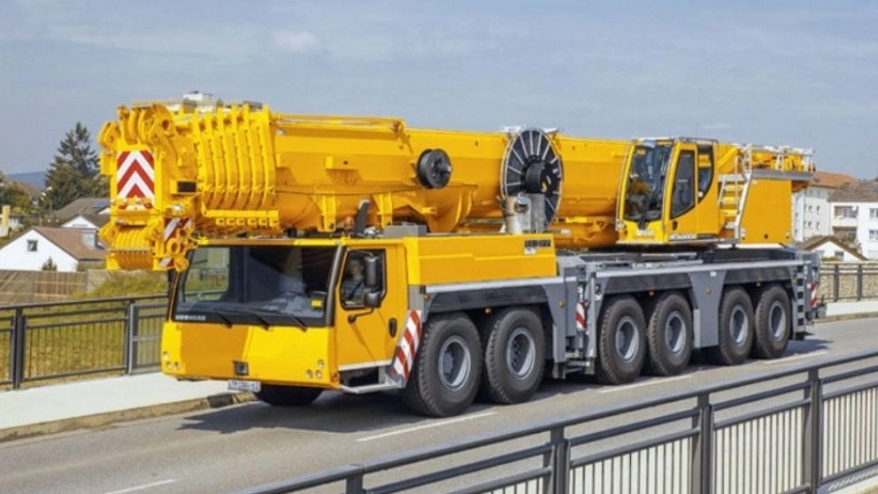 Application of heavy crane