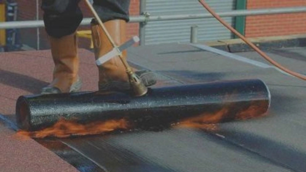 Metin contractor, implementation of asphalt isogam bitumen sacks and asphalt chips in Fardis Karaj