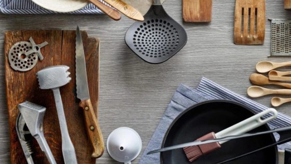 Different types of kitchen tools
