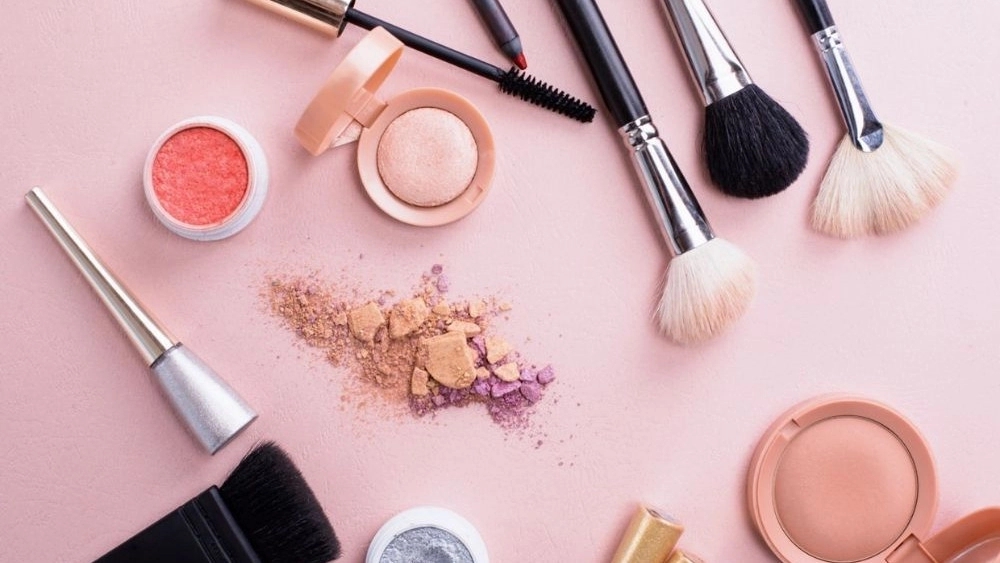 Types of styles and models of bridal makeup