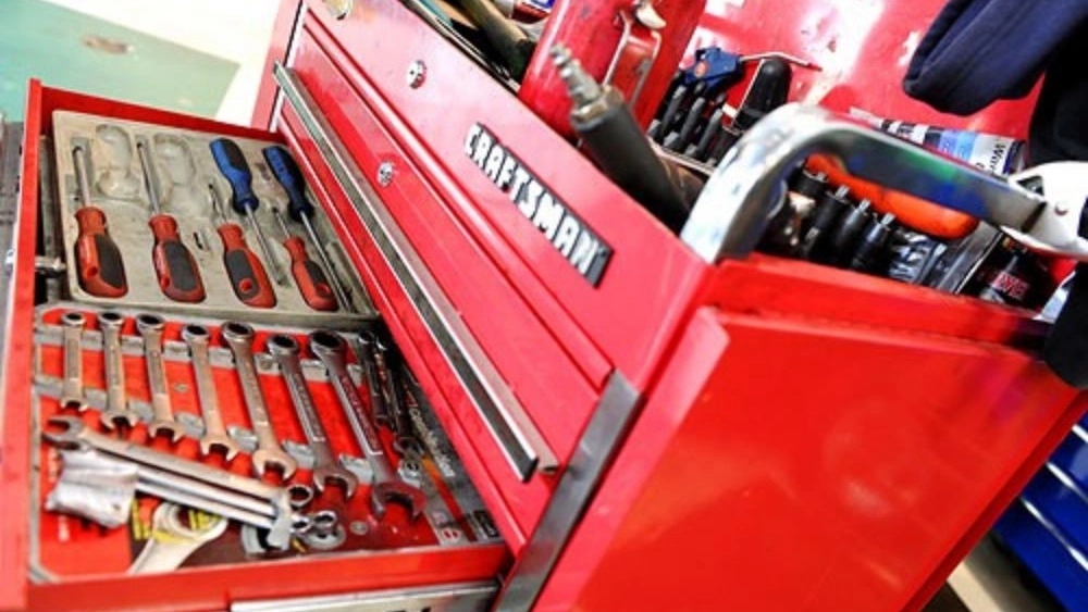Vehicle equipment and towing in Bushehr