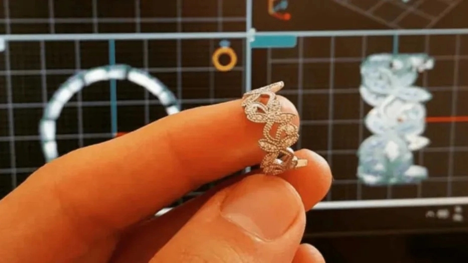 Custom made gold in Tehran