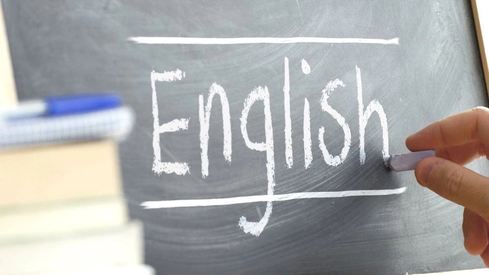 Do you know the criteria for choosing the best language school in Langrod?