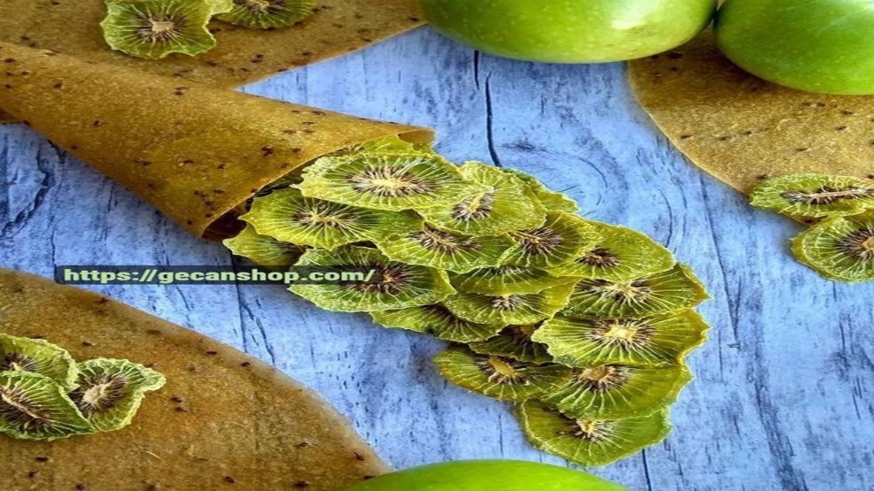 Distribution and export of fresh and first class dried kiwi