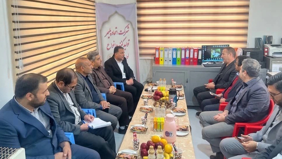 بازدید فرماندار و ریاست محترم صنعت و معدن چناران و گروهی از تجار و کسبه بازار