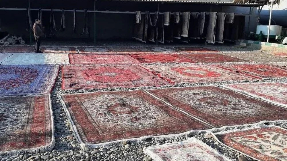 Laden Carpeting, Washing Handmade Carpets and Washing in Tehran