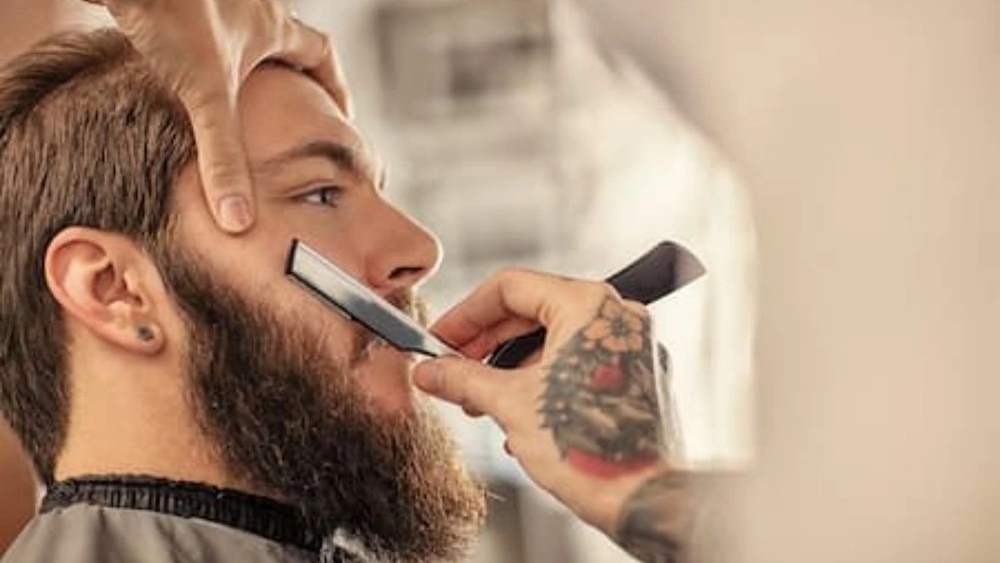 Omid Homayi Hairdresser, Men's Makeup and Male Training School in Parand