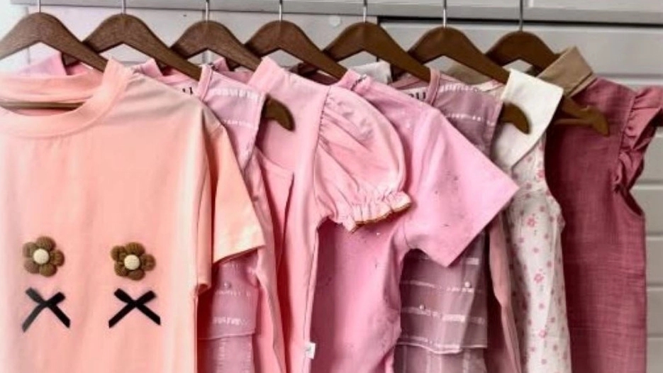 Simsoni Amin, selling all kinds of baby and baby clothes in Shiraz