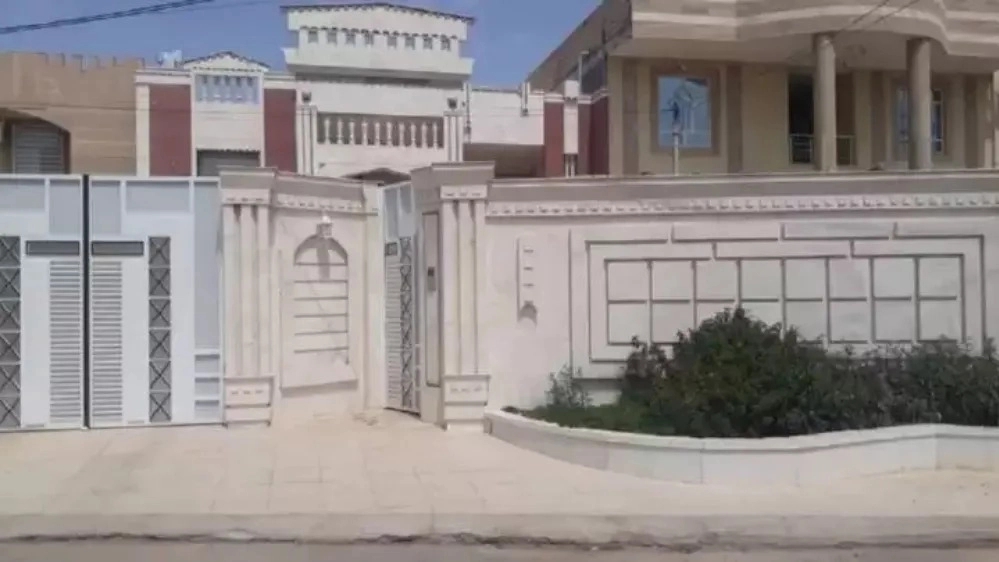 Husseini's play, Roman facade and stonework in Kerman Pomegranate
