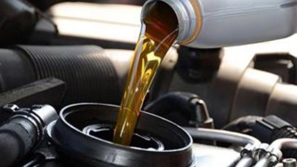 Helping oil waste, buying a variety of burnt oil in Tehran
