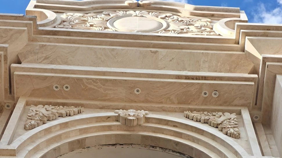The difference between Roman and modern facades in Nazarabad villas