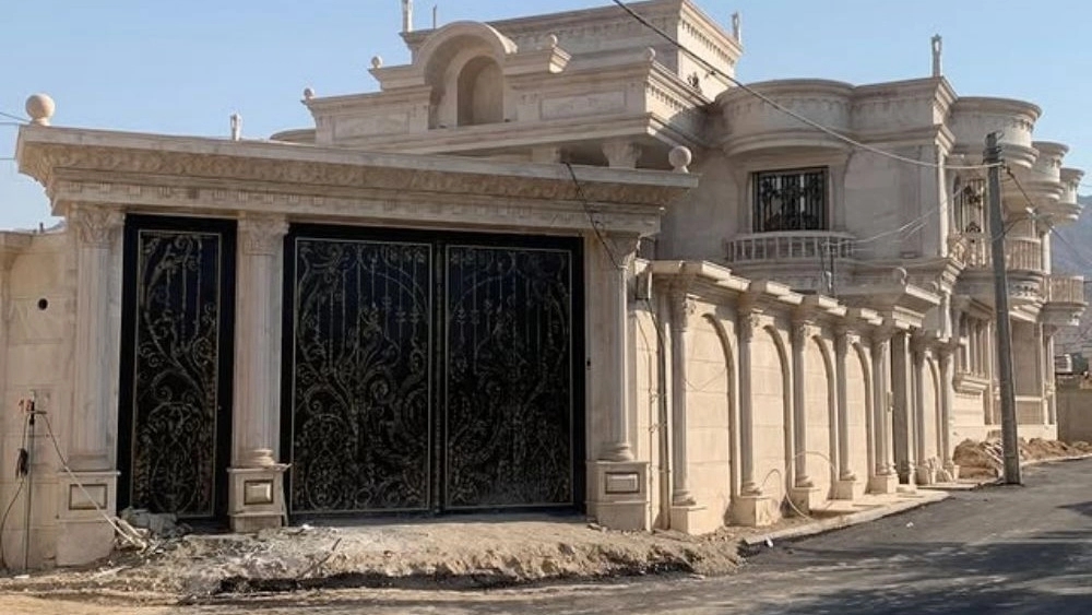 Novin Sanat, production and assembly of shutter doors and electric tempered glass in Lamard Fars