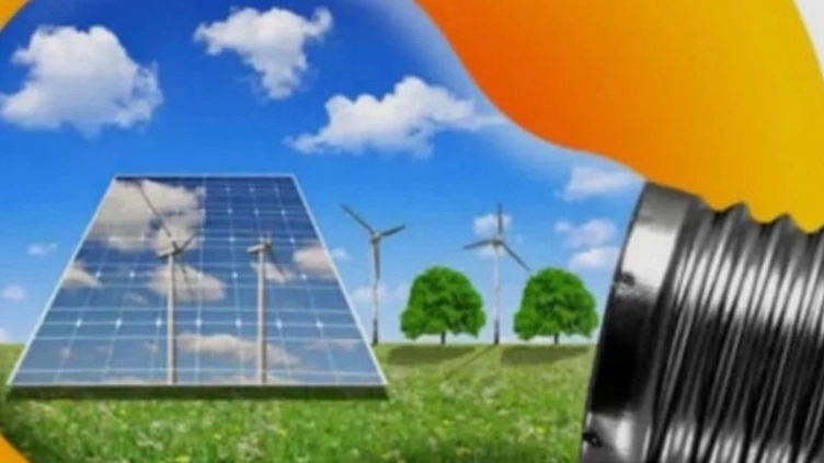 The difference between rail and frame solar structures