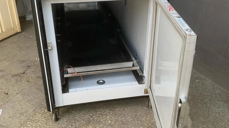 Iran Mumtaz Company, design and manufacture of industrial refrigerators and mortuary in Tehran