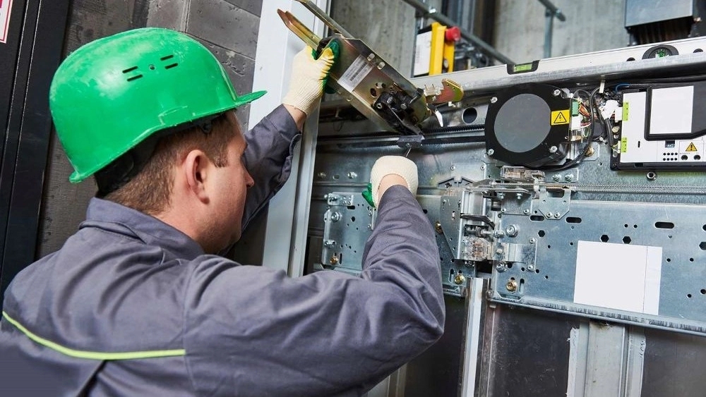 Dr. Elevator, installation and service of gearless hydraulic traction elevator in Karaj