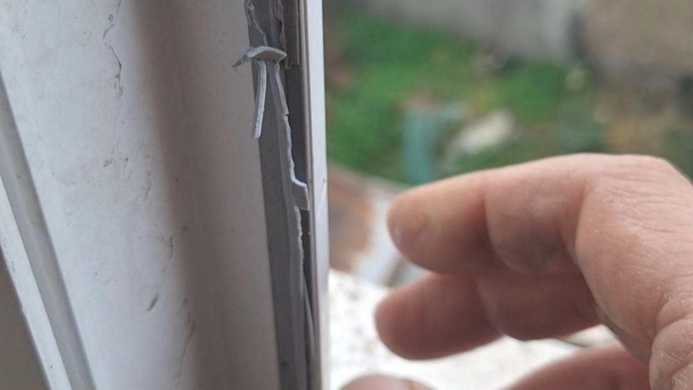 The role of window gasket rubber replacement in reducing noise, water penetration and energy loss