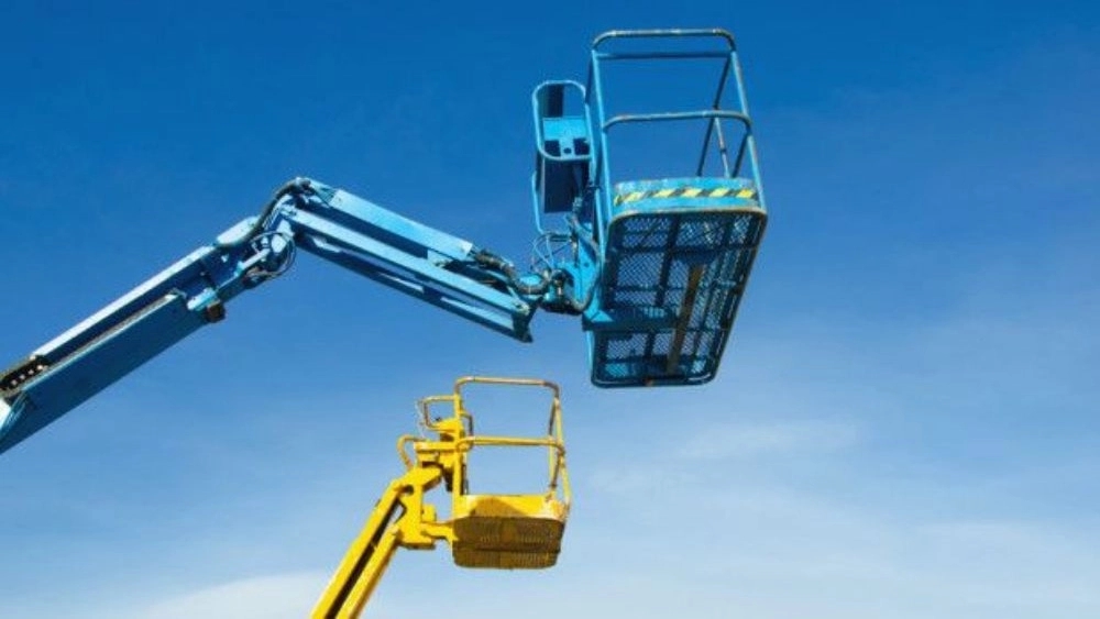 Renting a basket crane suitable for height repairs in Ahvaz and Khuzestan