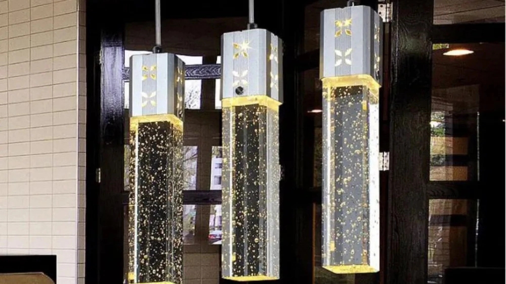 A guide to choosing the color of the chandelier bubble based on the lighting of the room