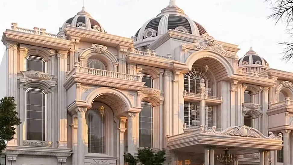 Specialized performance of classical Roman facade in Nazarabad