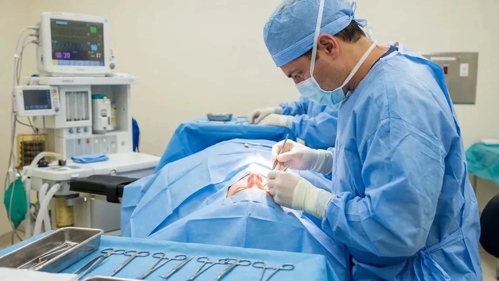 Dr. Fariborz Faqihi, specialist in cosmetic maxillofacial surgery and nose surgery in Rasht