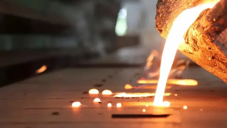 Zainbian Foundry, smelting of metals and aluminum and bronze parts in Kashan