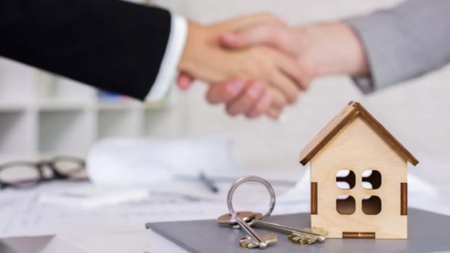 كيف يمكن للوكيل العقاري مساعدتك؟
