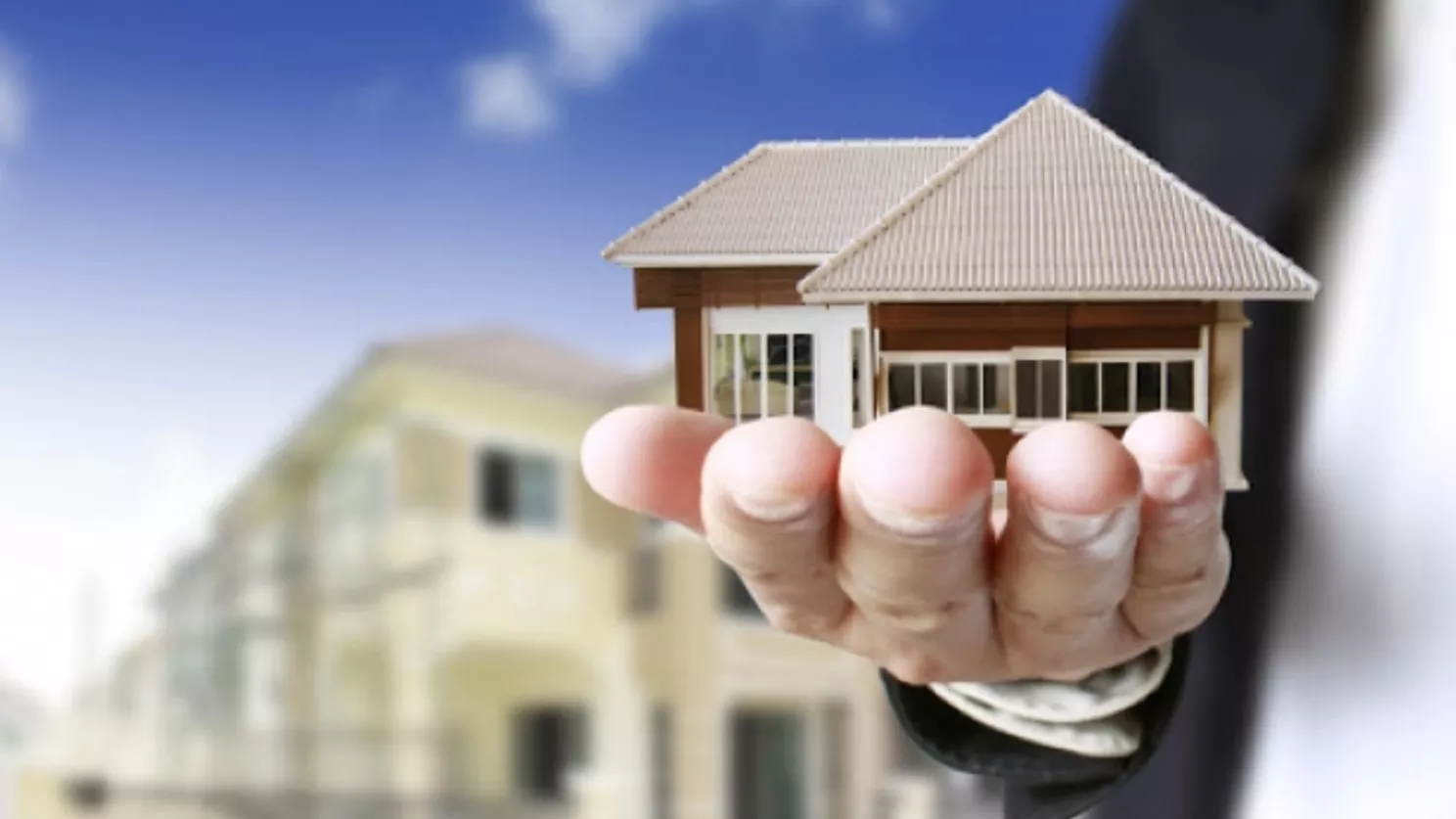 بررسی اهداف مشاور املاک