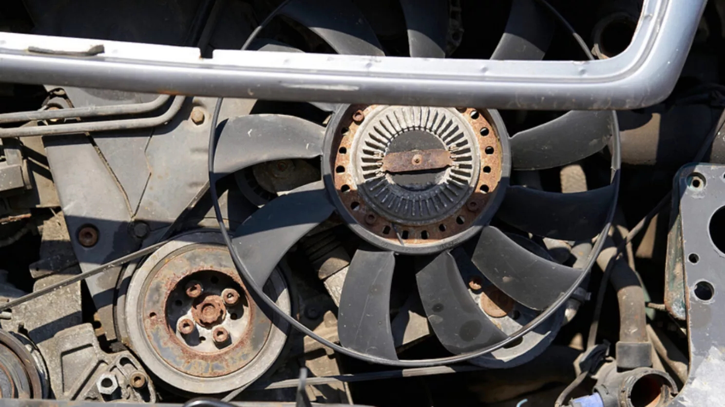 آشنایی با 8 مورد از مهمترین و کابردی ترین قطعاتی که بعنوان لوازم یدکی خودرو استفاده میشوند