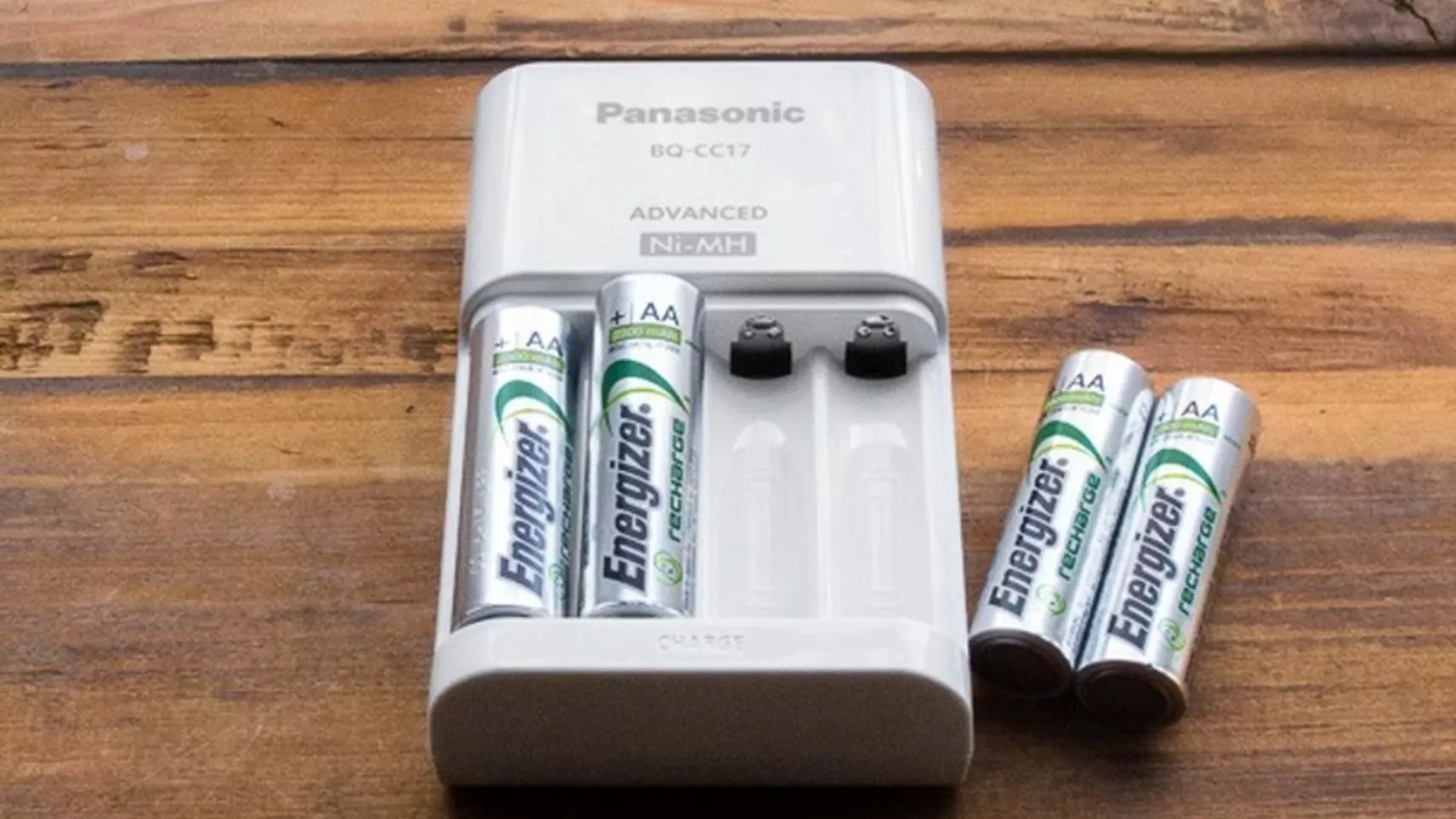 مدت زمان و نحوه شارژ باتری قلمی و نیم قلمی