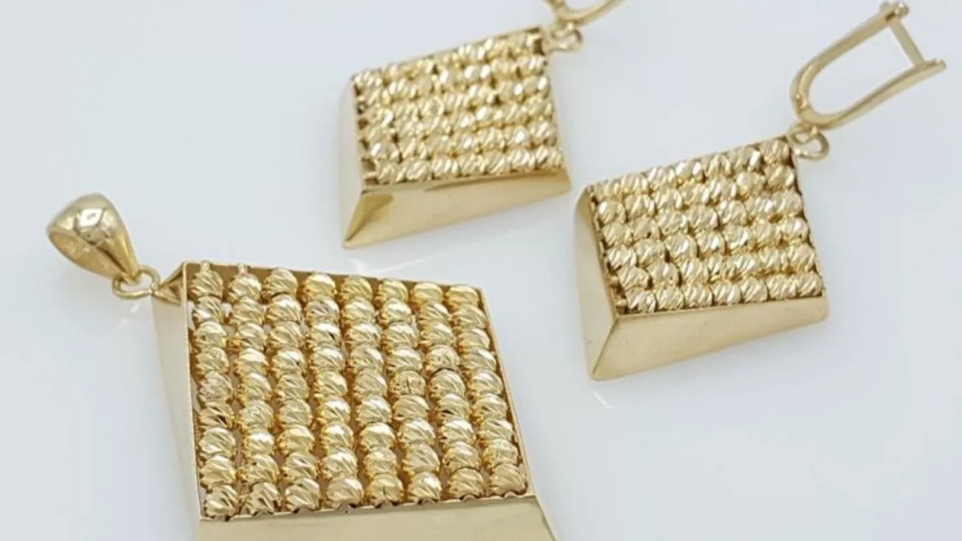 علم روانشناسی پوشیدن طلا و جواهرات